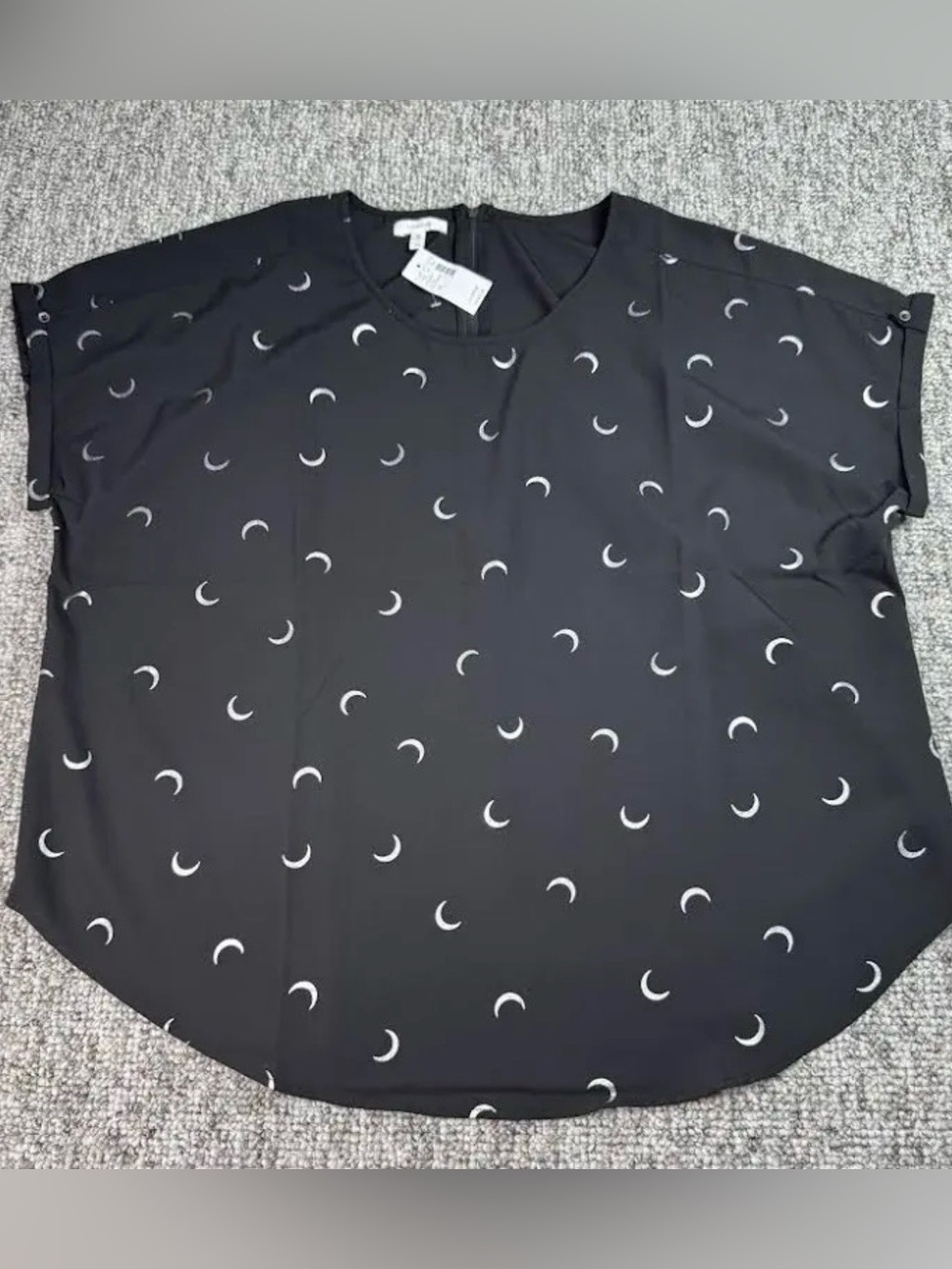 Maurice’s Black shirt with moons new with tags XL
